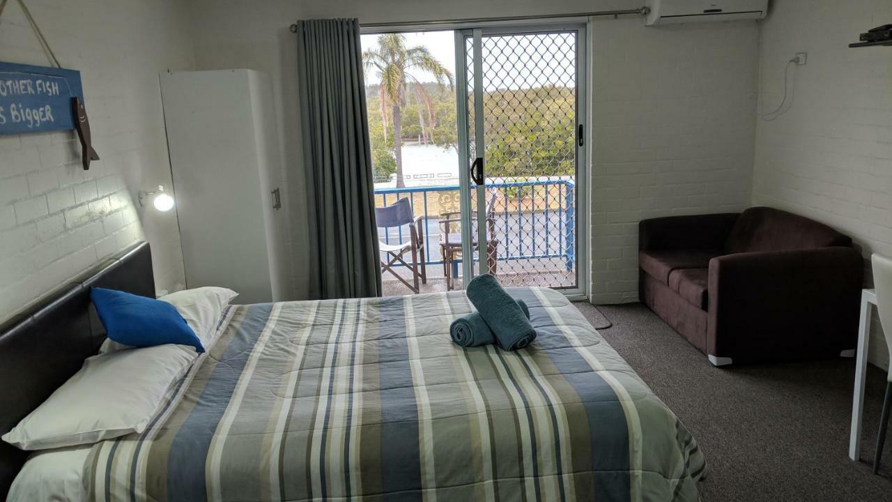Harrington Village Motel Manning Point Exteriér fotografie